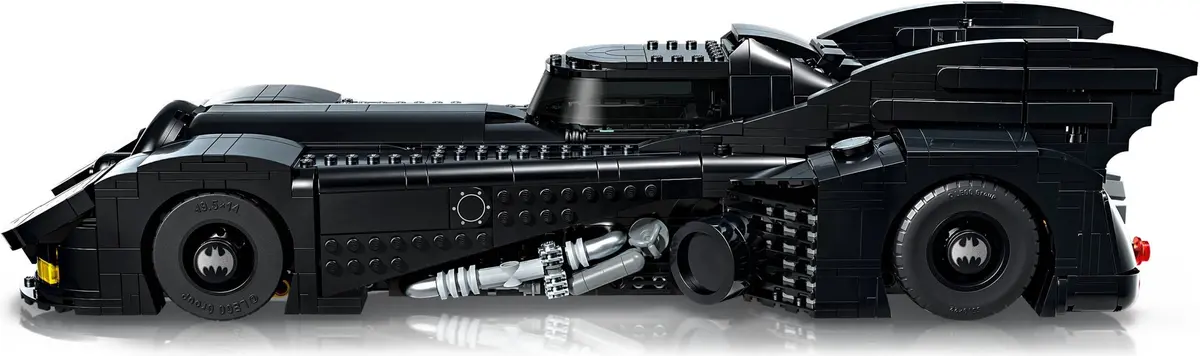 LEGO DC Comics Super Heroes 76355 Batman Returns Batmobile set, image 15