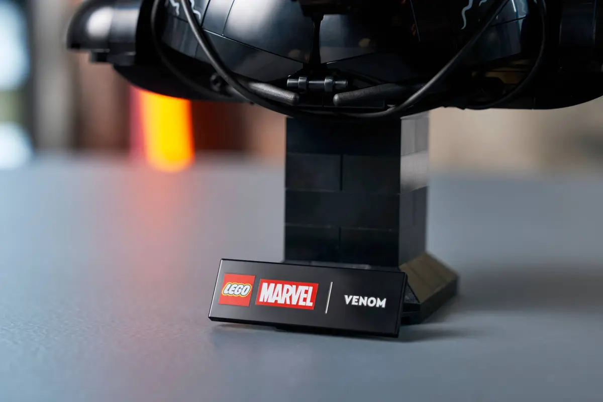 LEGO Marvel Super Heroes 76356 Venom Bust set, image 12