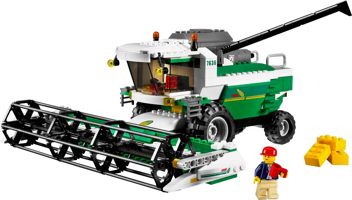 LEGO City 7636 Combine Harvester set