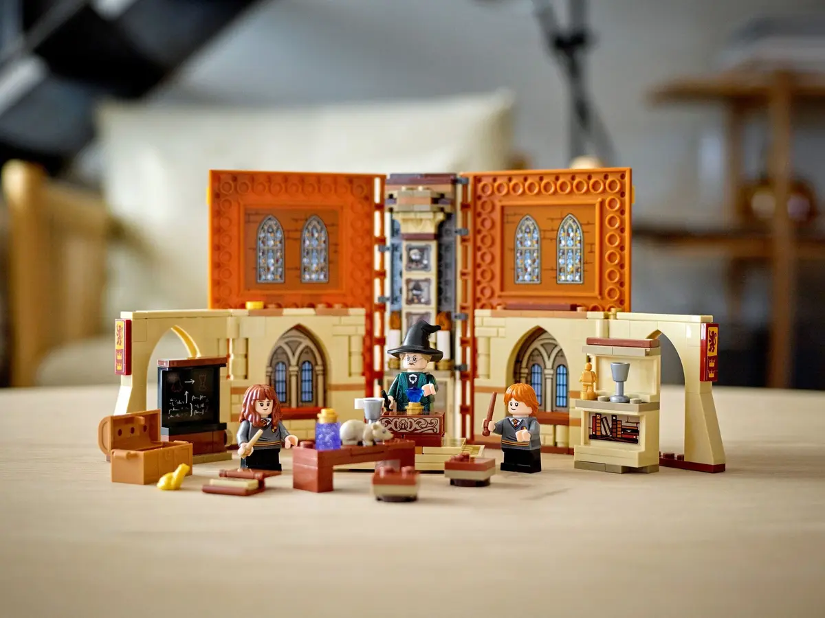LEGO Harry Potter 76382 Hogwarts Moment: Transfiguration Class set, image 5