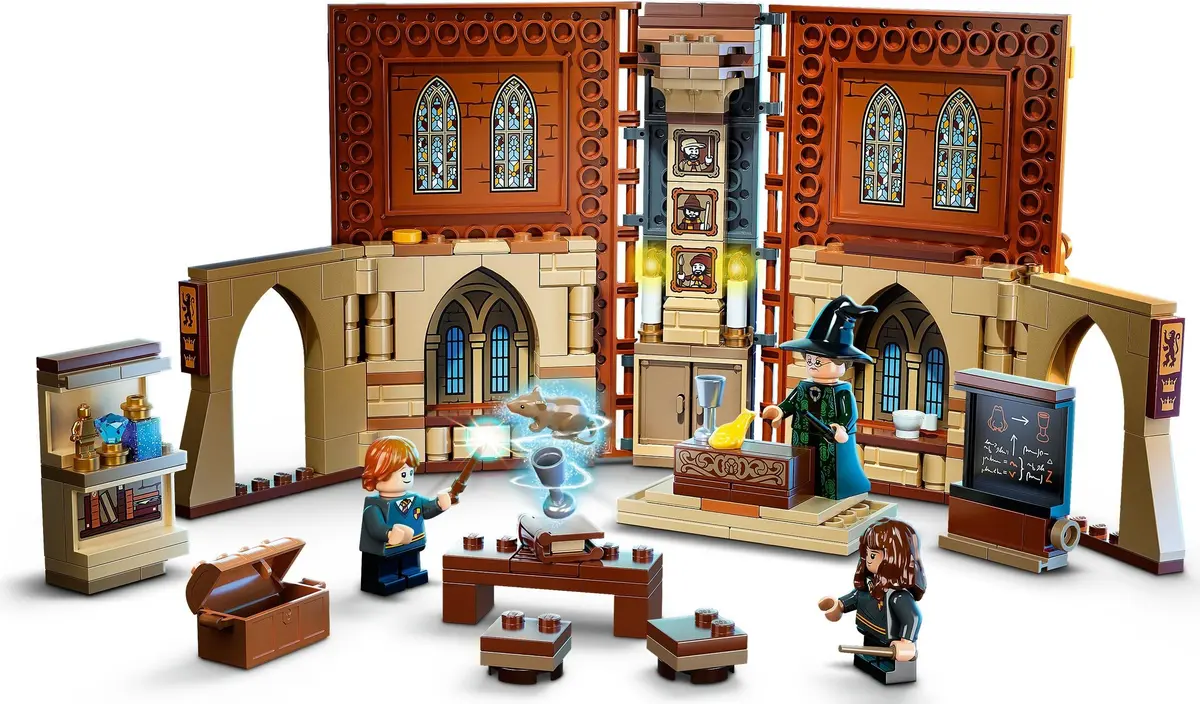 LEGO Harry Potter 76382 Hogwarts Moment: Transfiguration Class set, image 12