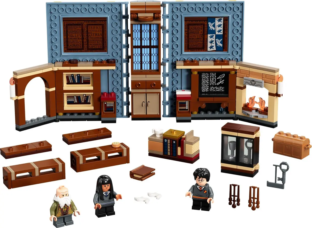 LEGO Harry Potter 76385 Hogwarts Moment: Charms Class set