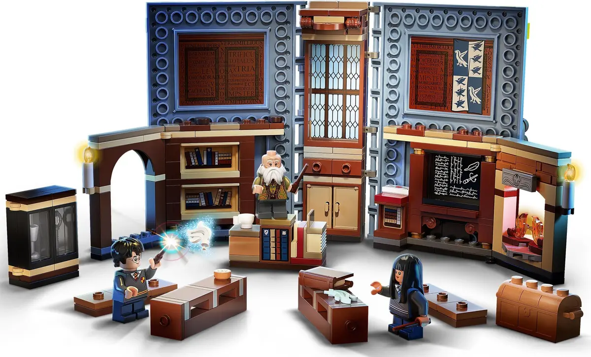 LEGO Harry Potter 76385 Hogwarts Moment: Charms Class set, image 8