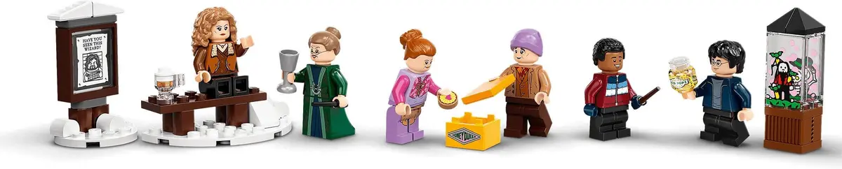 LEGO Harry Potter 76388 Hogsmeade Village Visit set, image 13