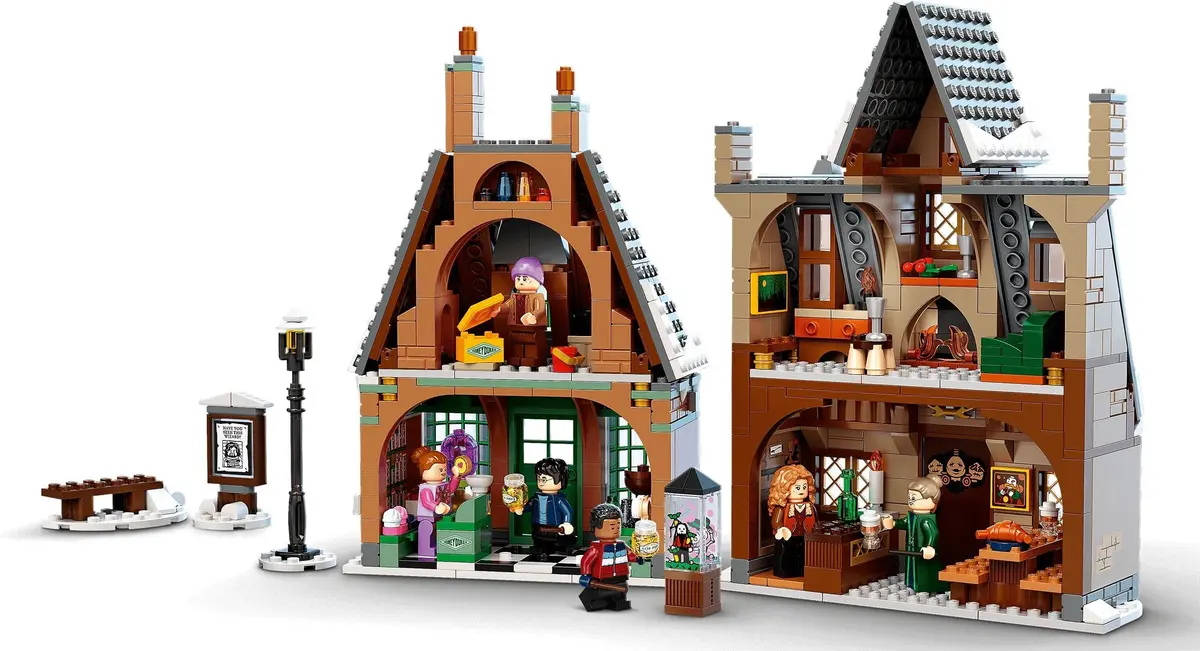 LEGO Harry Potter 76388 Hogsmeade Village Visit set, image 9