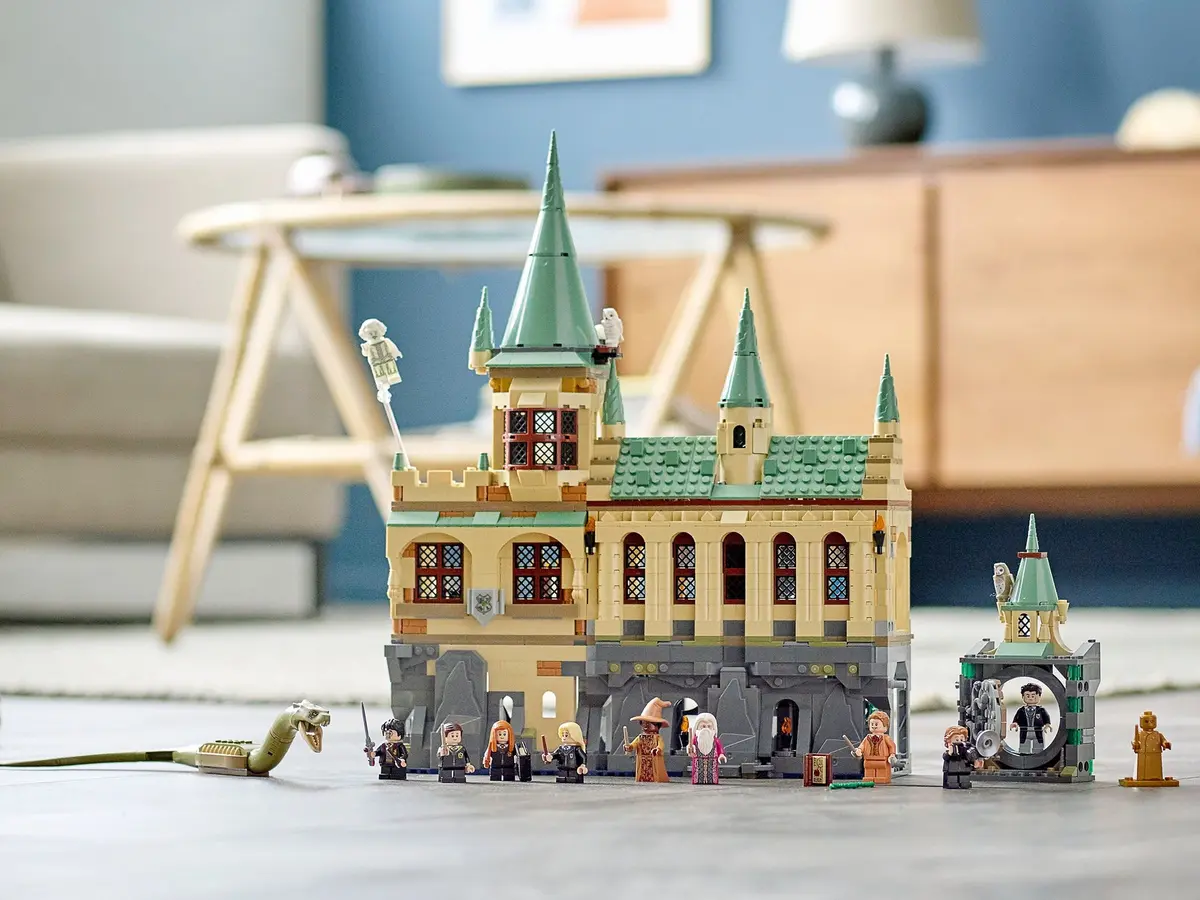 LEGO Harry Potter 76389 Hogwarts Chamber of Secrets set, image 9