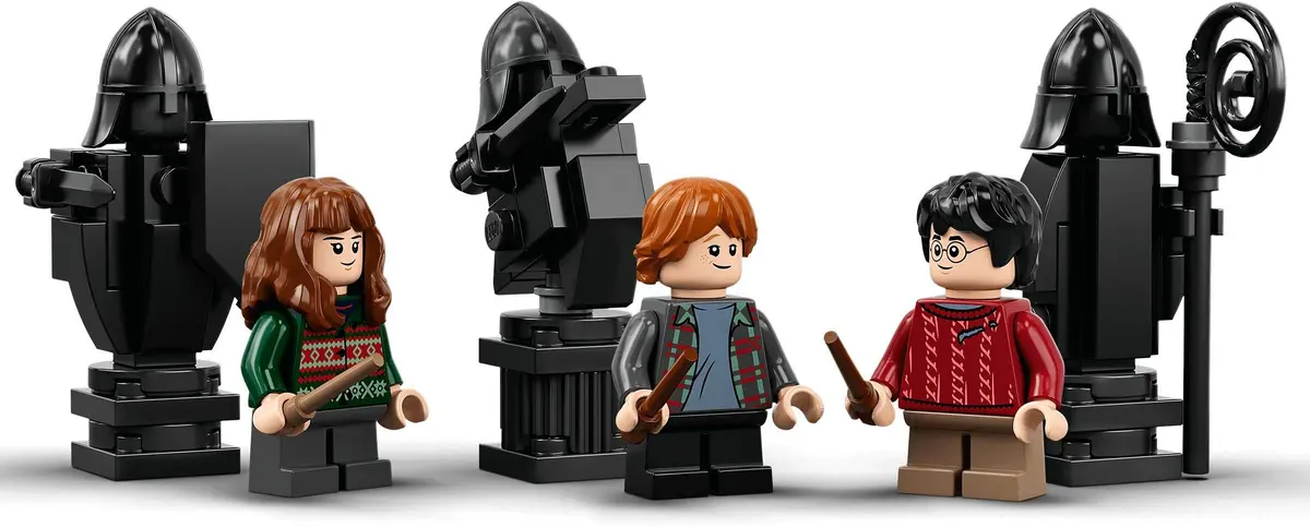 LEGO Harry Potter 76392 Hogwarts Wizard's Chess set, image 9