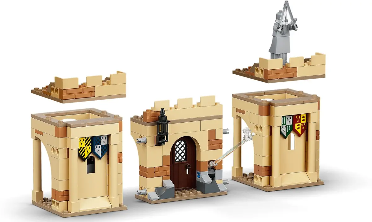 LEGO Harry Potter 76395 Hogwarts: First Flying Lesson set, image 13