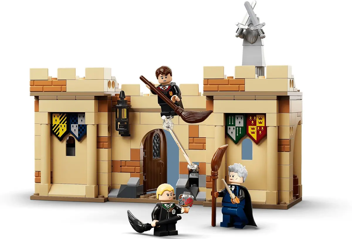 LEGO Harry Potter 76395 Hogwarts: First Flying Lesson set, image 8