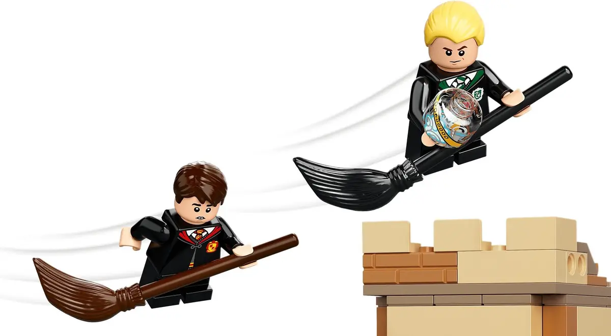 LEGO Harry Potter 76395 Hogwarts: First Flying Lesson set, image 14