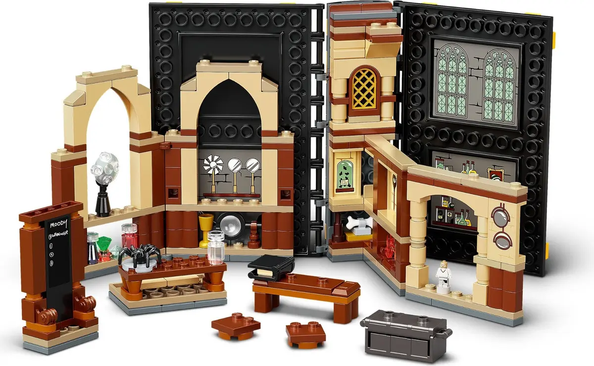 LEGO Harry Potter 76397 Hogwarts Moment: Defence Against the Dark Arts Class set, image 8