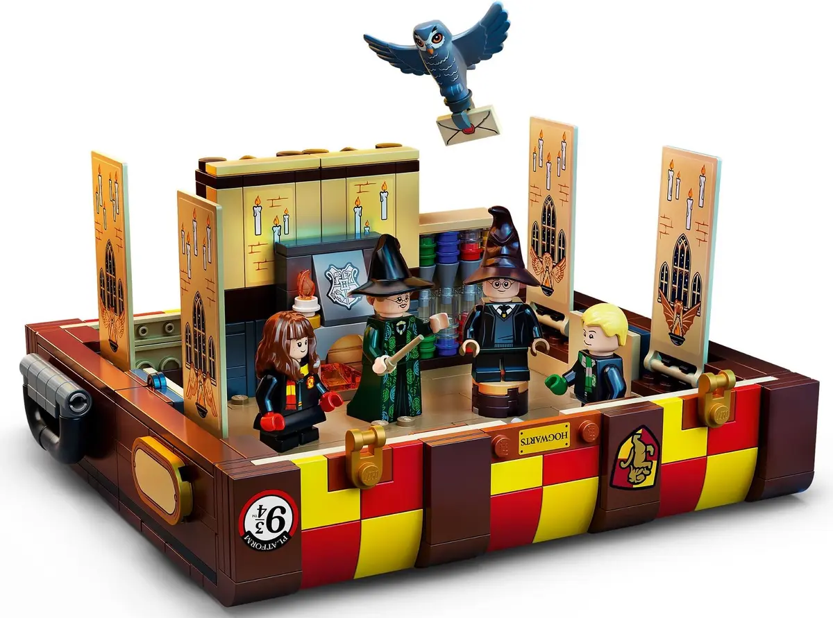 LEGO Harry Potter 76399 Hogwarts Magical Trunk set, image 4