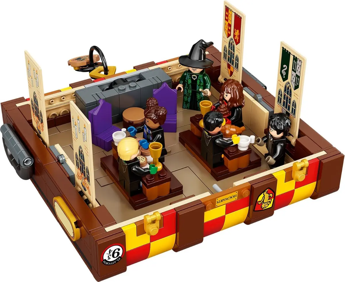 LEGO Harry Potter 76399 Hogwarts Magical Trunk set, image 5
