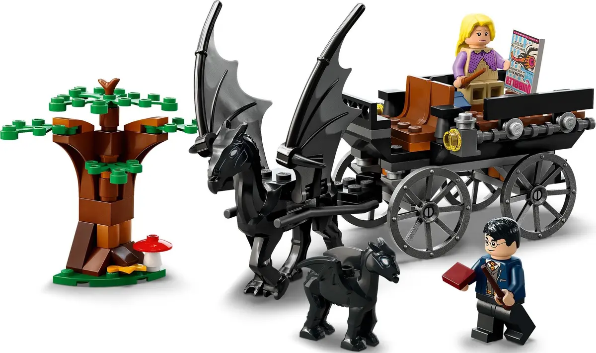 LEGO Harry Potter 76400 Hogwarts Carriage and Thestrals set, image 3