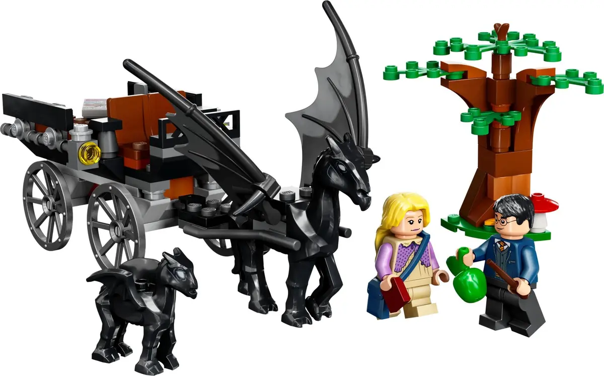 LEGO Harry Potter 76400 Hogwarts Carriage and Thestrals set