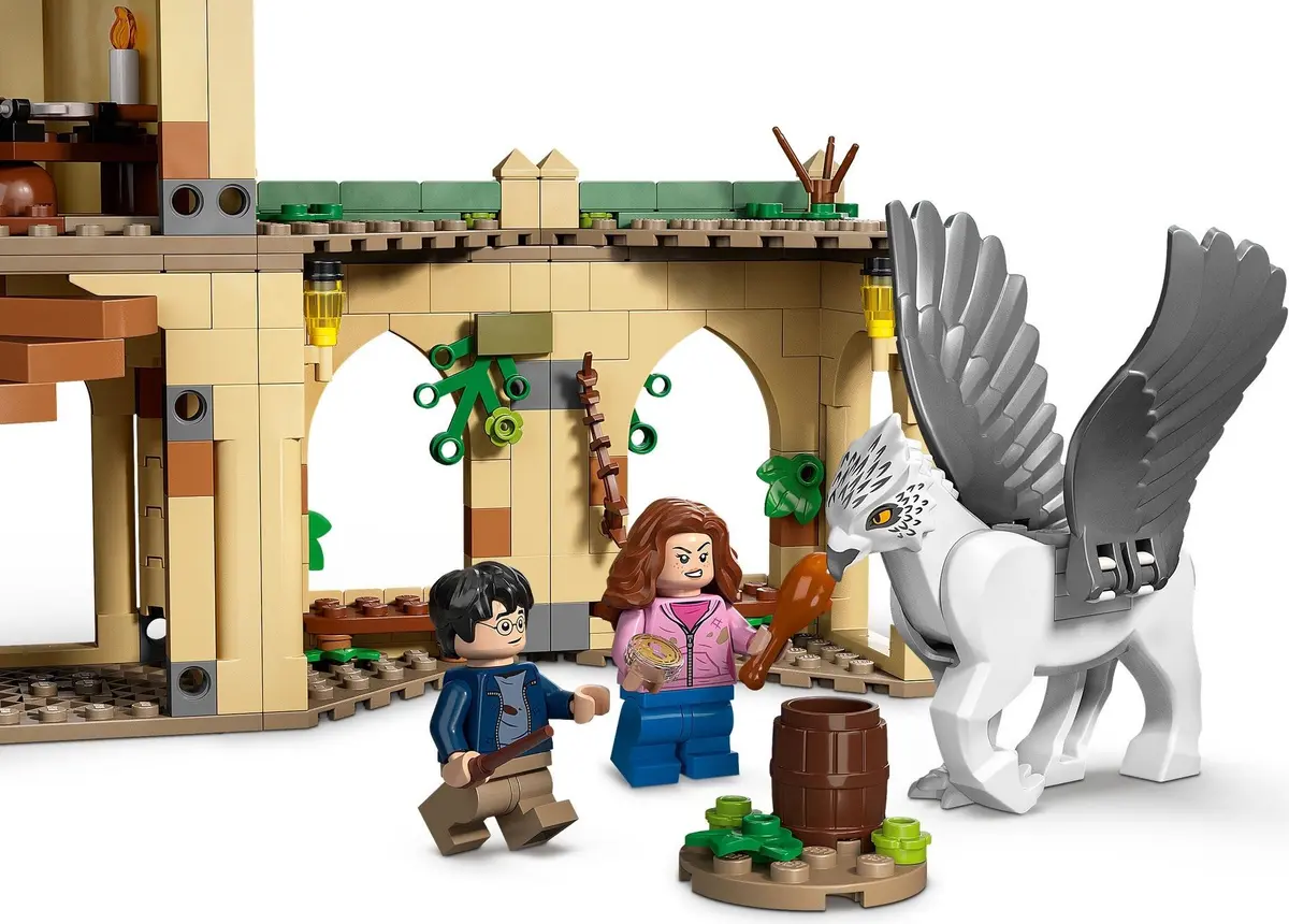 LEGO Harry Potter 76401 Hogwarts Courtyard: Sirius's Rescue set, image 5