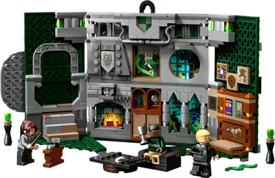 LEGO Harry Potter 76410 Slytherin House Banner set