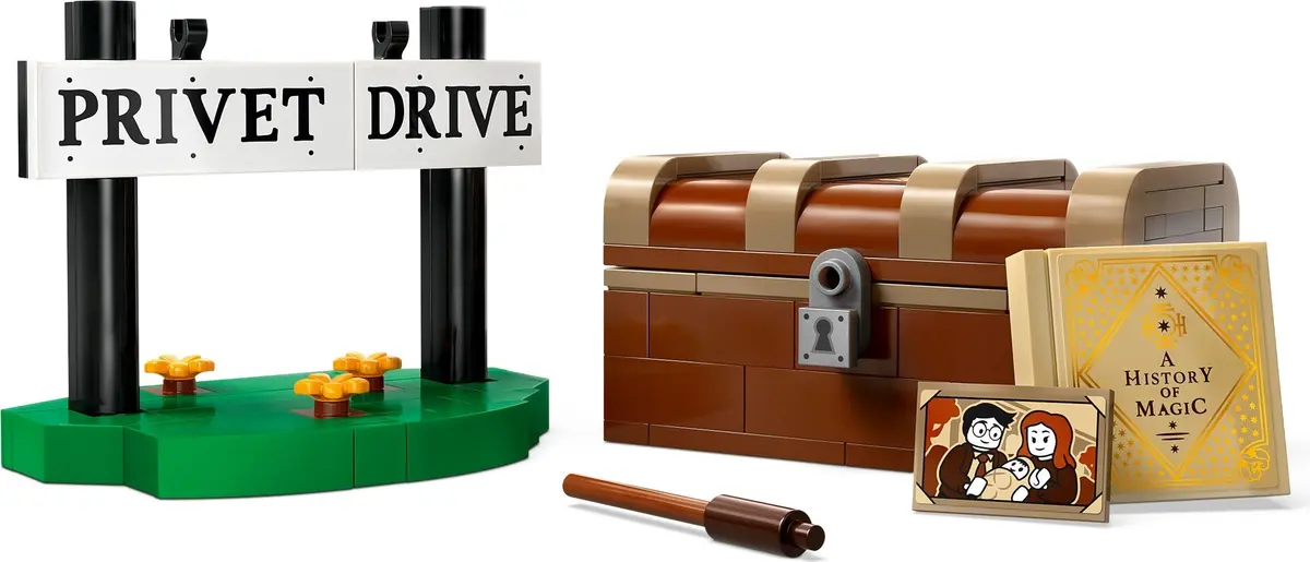 LEGO Harry Potter 76425 Hedwig at 4 Privet Drive set, image 8