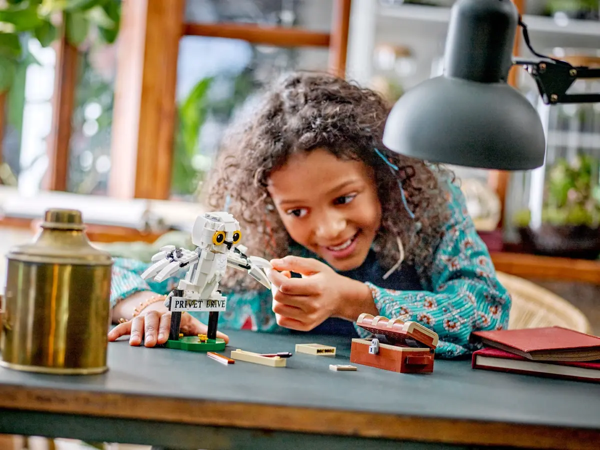 LEGO Harry Potter 76425 Hedwig at 4 Privet Drive set, image 5