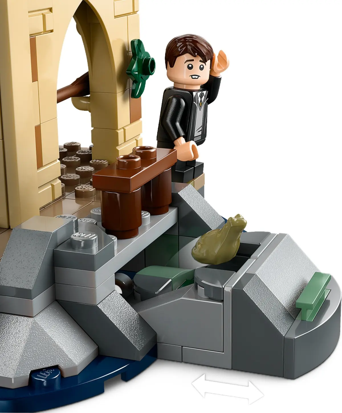 LEGO Harry Potter 76426 Hogwarts Castle Boathouse set, image 4