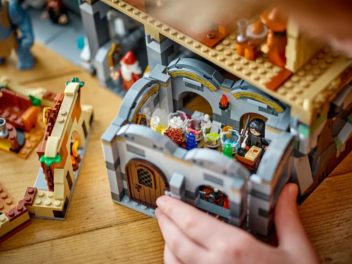 LEGO Harry Potter 76435 Hogwarts Castle: The Great Hall set, image 10