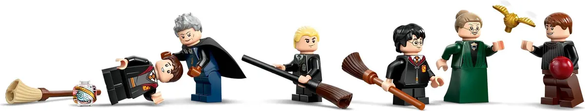 LEGO Harry Potter 76447 Hogwarts Castle: Flying Lessons set, image 7
