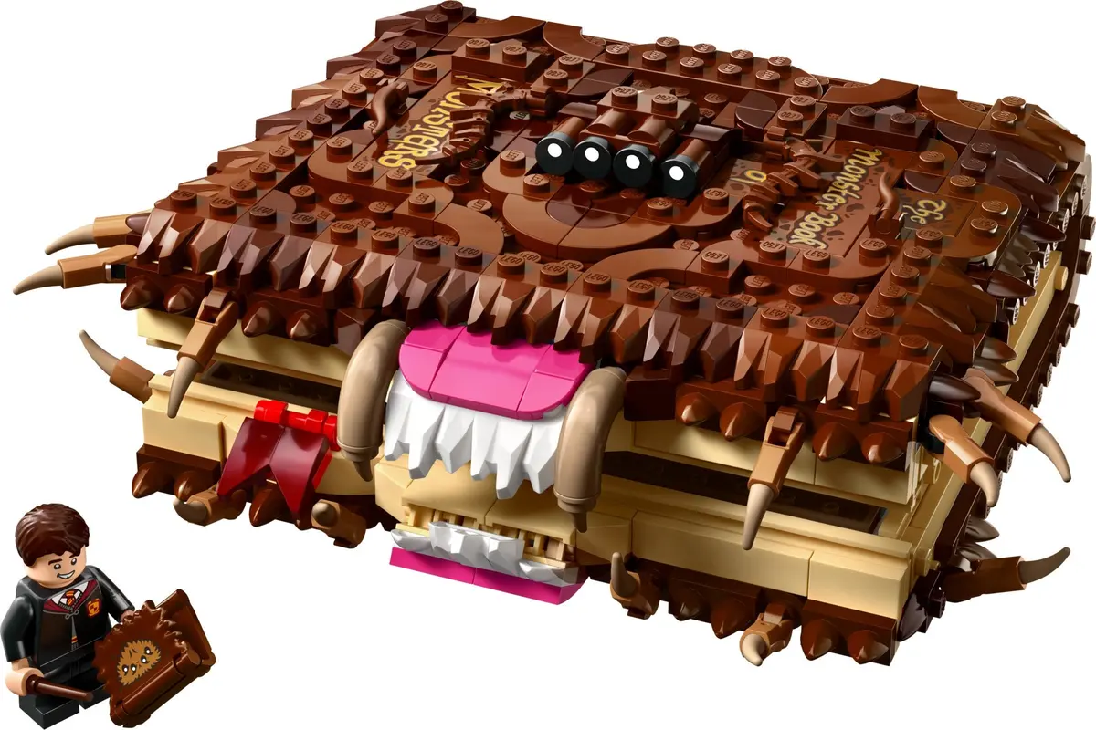 LEGO Harry Potter 76449 Chomping Monster Book of Monsters set