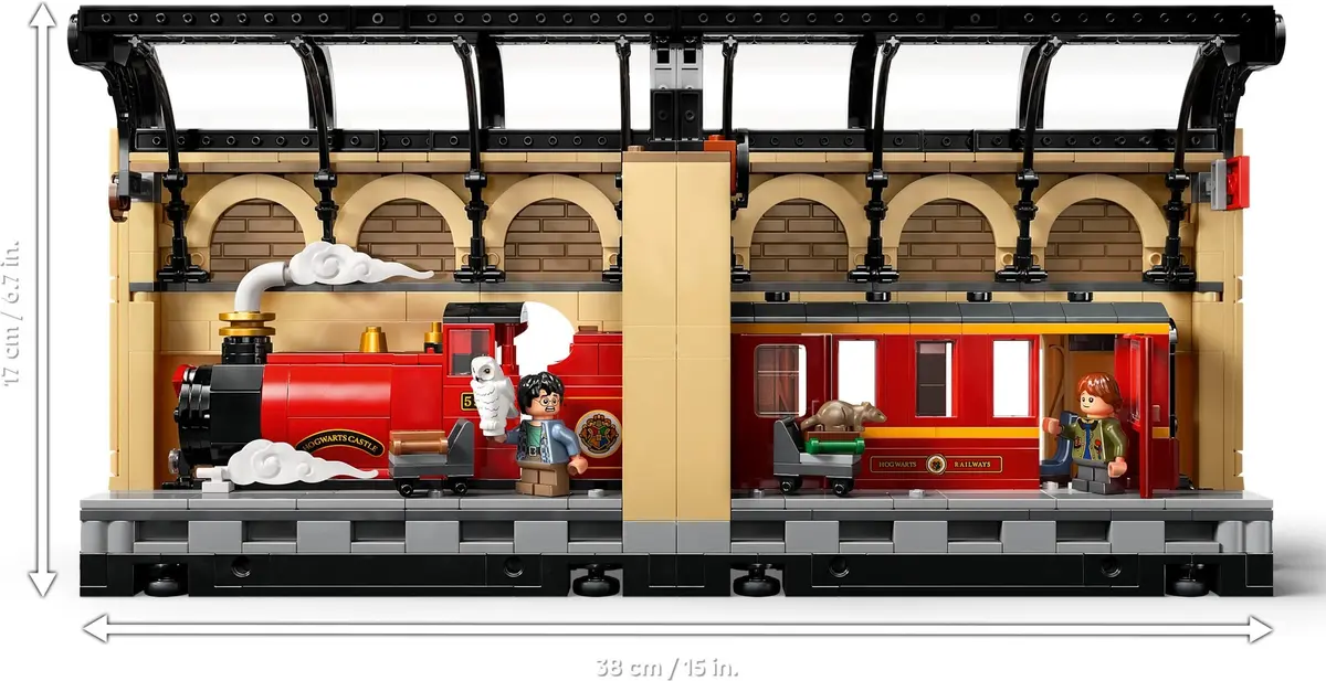 LEGO Harry Potter 76450 Book Nook: Hogwarts Express set, image 9