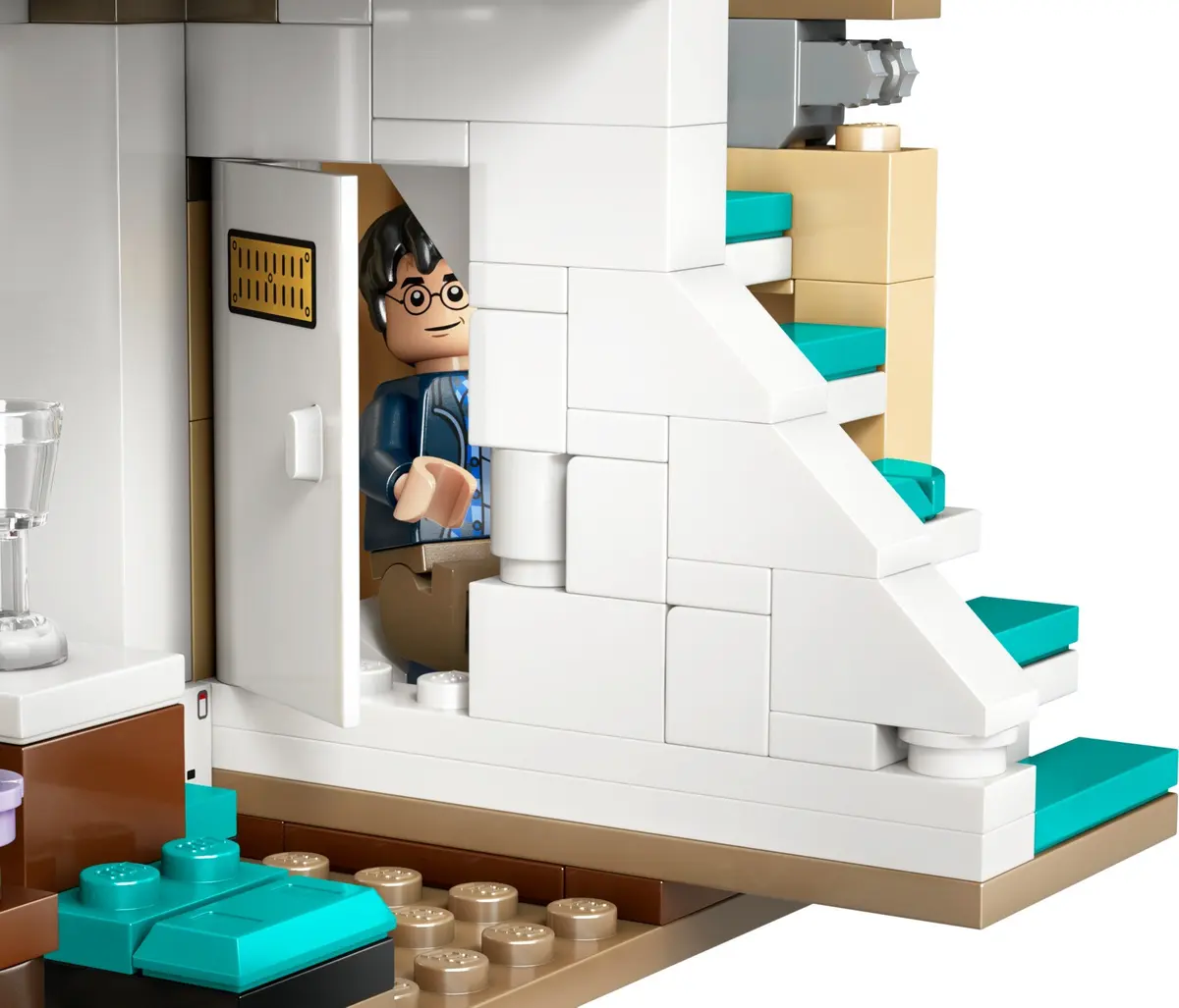 LEGO Harry Potter 76451 Privet Drive: Aunt Marge's Visit set, image 3