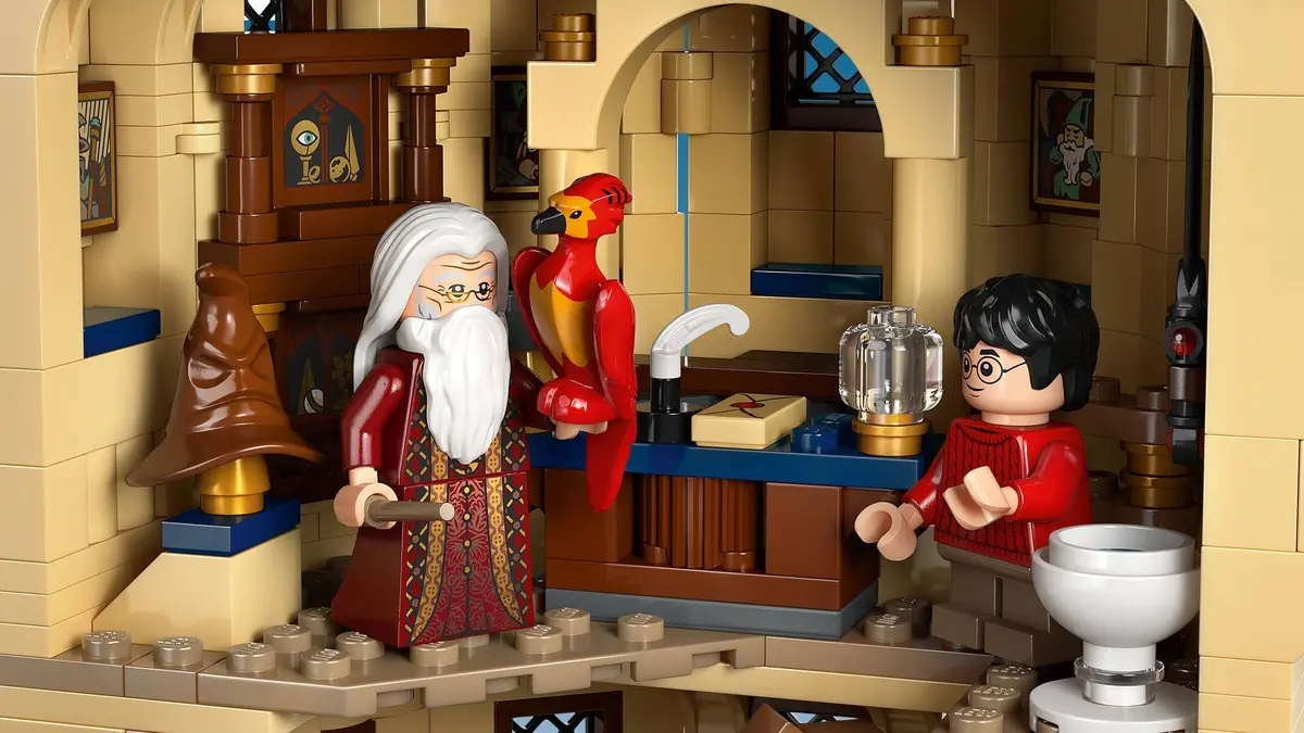 LEGO Harry Potter 76454 Hogwarts Castle: The Main Tower set, image 11