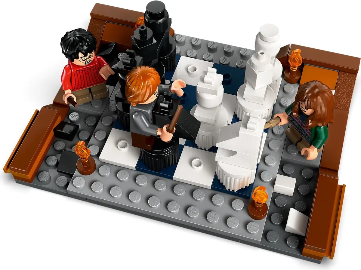 LEGO Harry Potter 76454 Hogwarts Castle: The Main Tower set, image 13