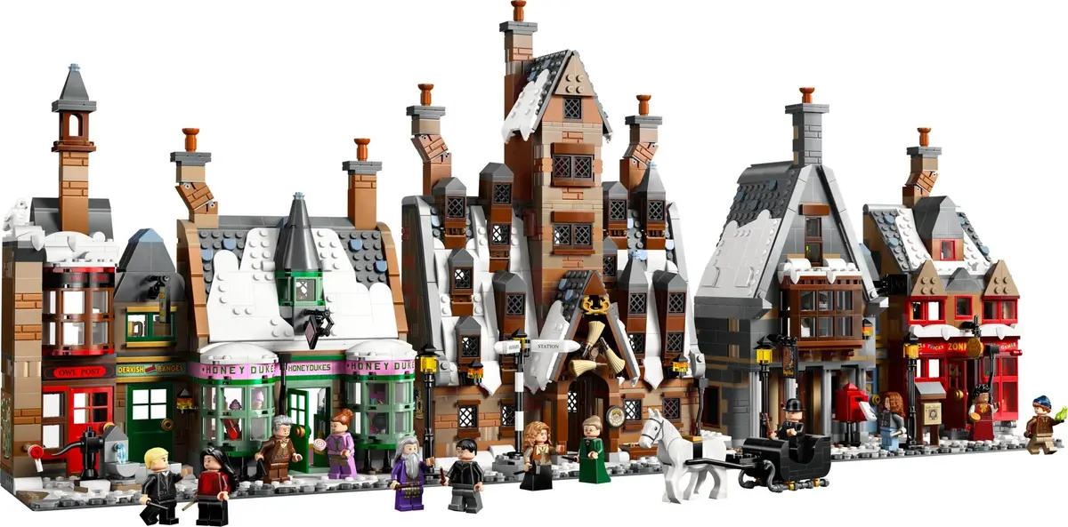 LEGO Harry Potter 76457 Hogsmeade Village - Collectors' Edition set
