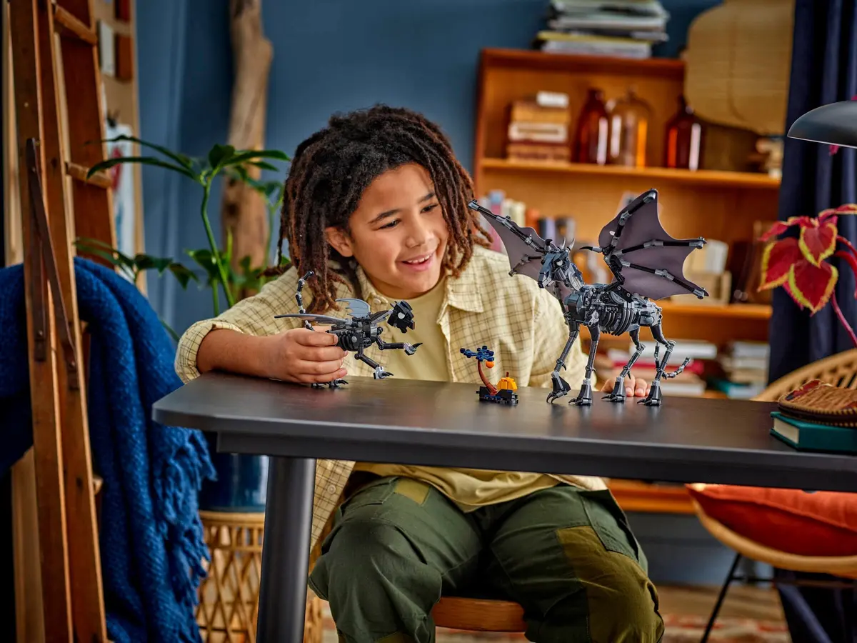 LEGO Harry Potter 76458 Thestral Family set, image 6