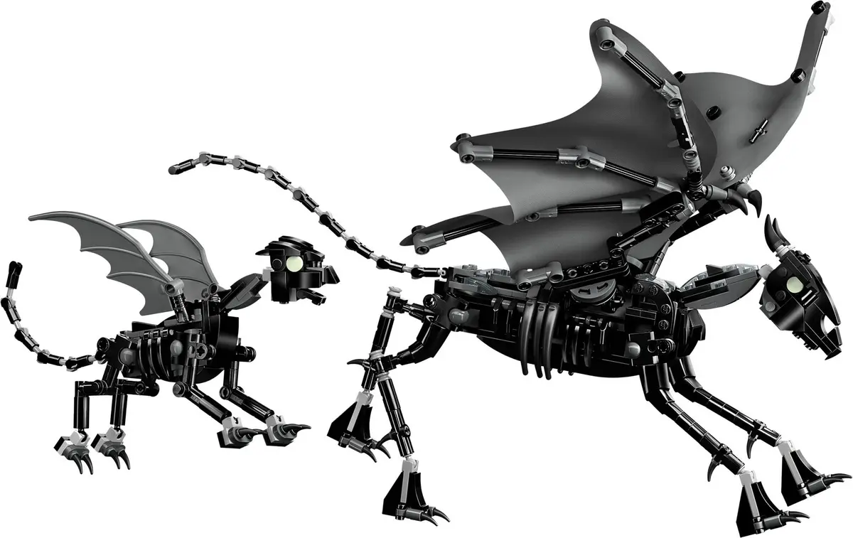 LEGO Harry Potter 76458 Thestral Family set, image 8