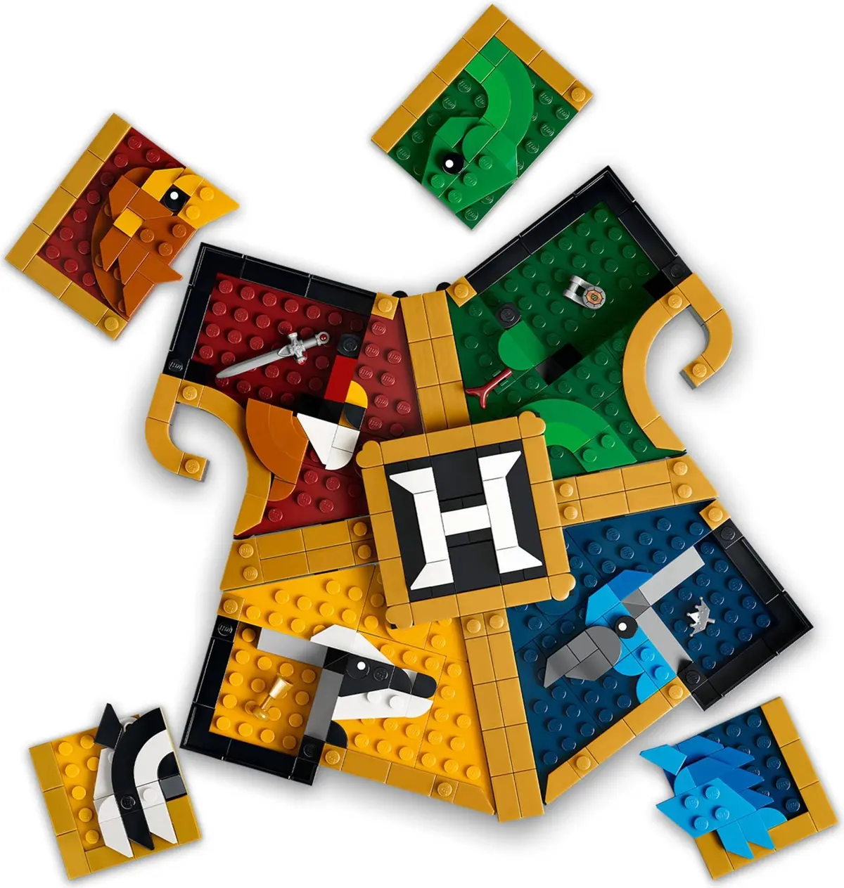 LEGO Harry Potter 76462 Hogwarts House Crest set, image 12