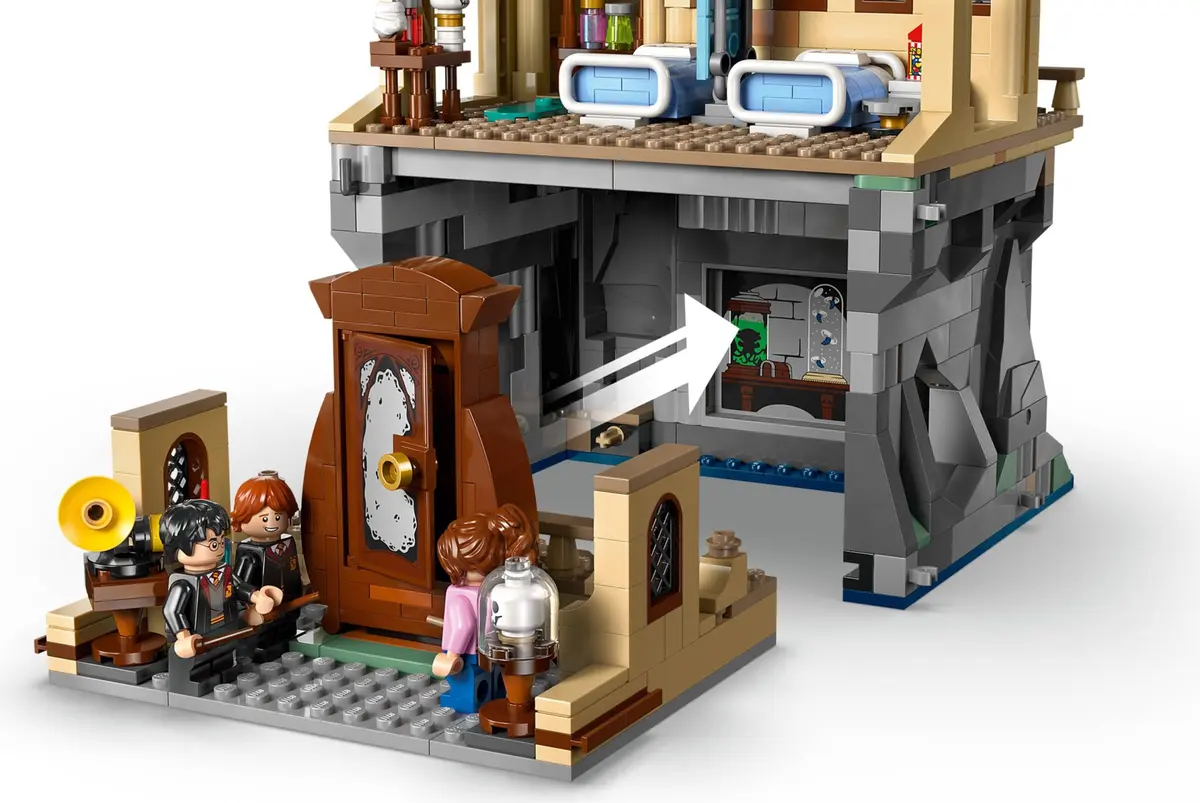 LEGO Harry Potter 76463 Hogwarts Castle: Hospital Wing set, image 11