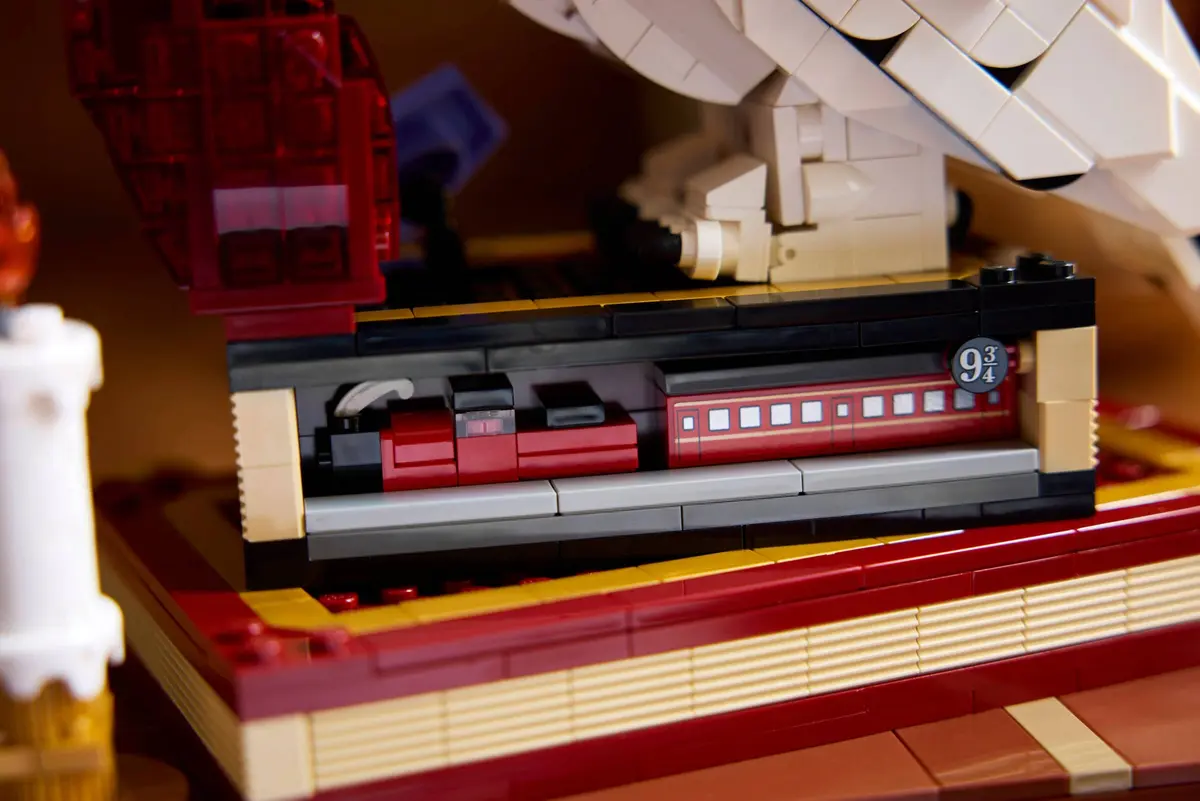 LEGO Harry Potter 76466 Philosopher's Stone - Collectors' Edition set, image 9