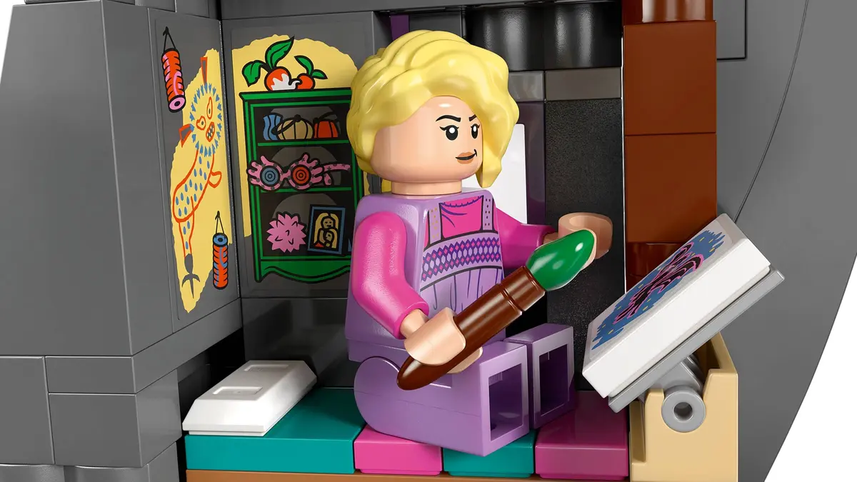 LEGO Harry Potter 76467 Luna Lovegood's House set, image 11