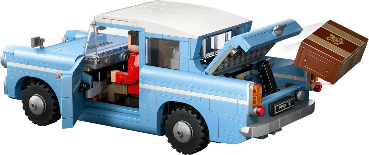 LEGO Harry Potter 76470 Enchanted Flying Ford Anglia set, image 8