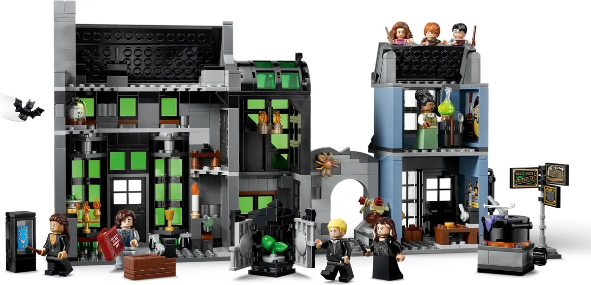 LEGO Harry Potter 76471 Knockturn Alley Wizarding Shops set, image 14