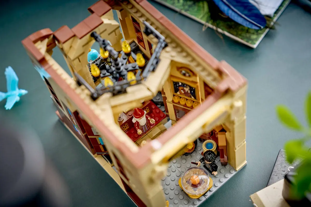 LEGO Harry Potter 76478 Book Nook: Dumbledore's Office set, image 7