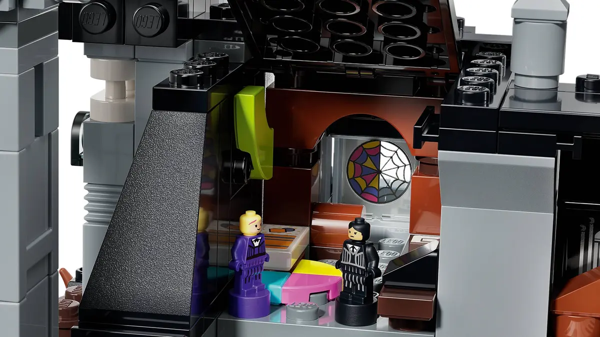 LEGO Wednesday 76788 Nevermore Academy set, image 12