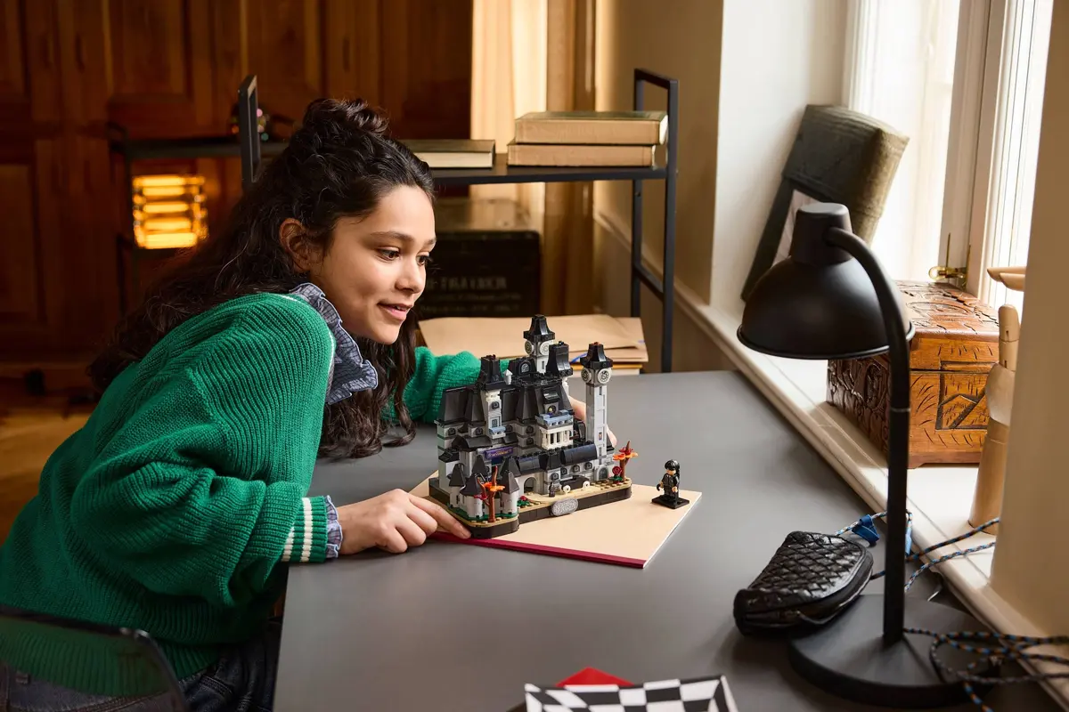 LEGO Wednesday 76788 Nevermore Academy set, image 6