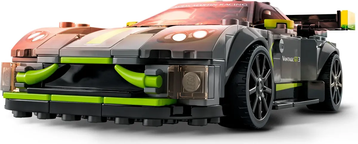 LEGO Speed Champions 76910 Aston Martin Valkyrie AMR Pro and Aston Martin Vantage GT3 set, image 8