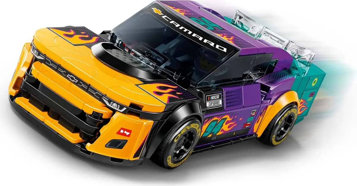 LEGO Speed Champions 76935 NASCAR Next Gen Chevrolet Camaro ZL1 set, image 7
