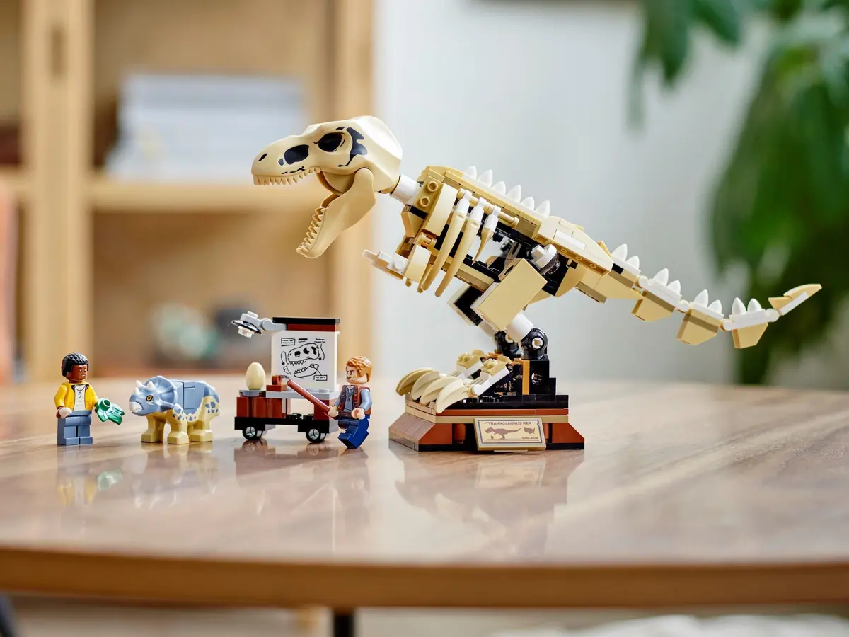 LEGO Jurassic World 76940 T. rex Dinosaur Fossil Exhibition set, image 5