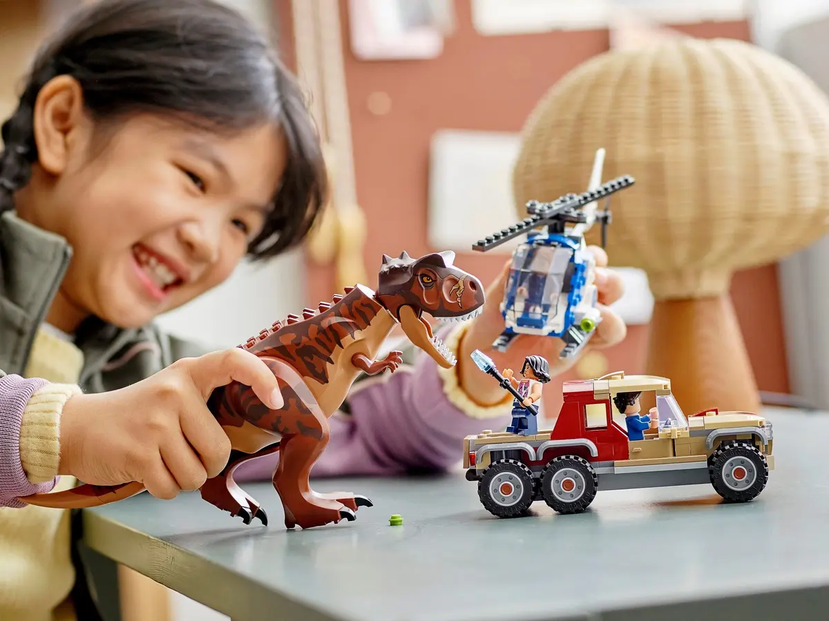 LEGO Jurassic World 76941 Carnotaurus Dinosaur Chase set, image 3