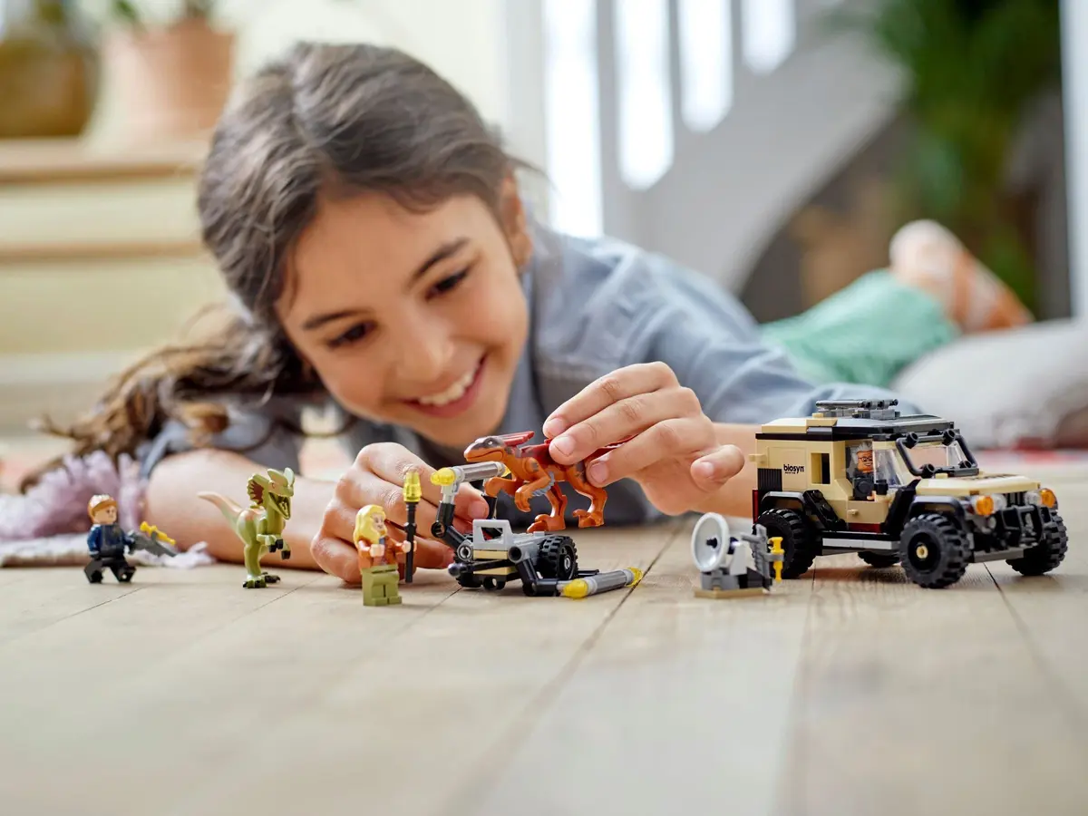 LEGO Jurassic World 76951 Pyroraptor & Dilophosaurus Transport set, image 8