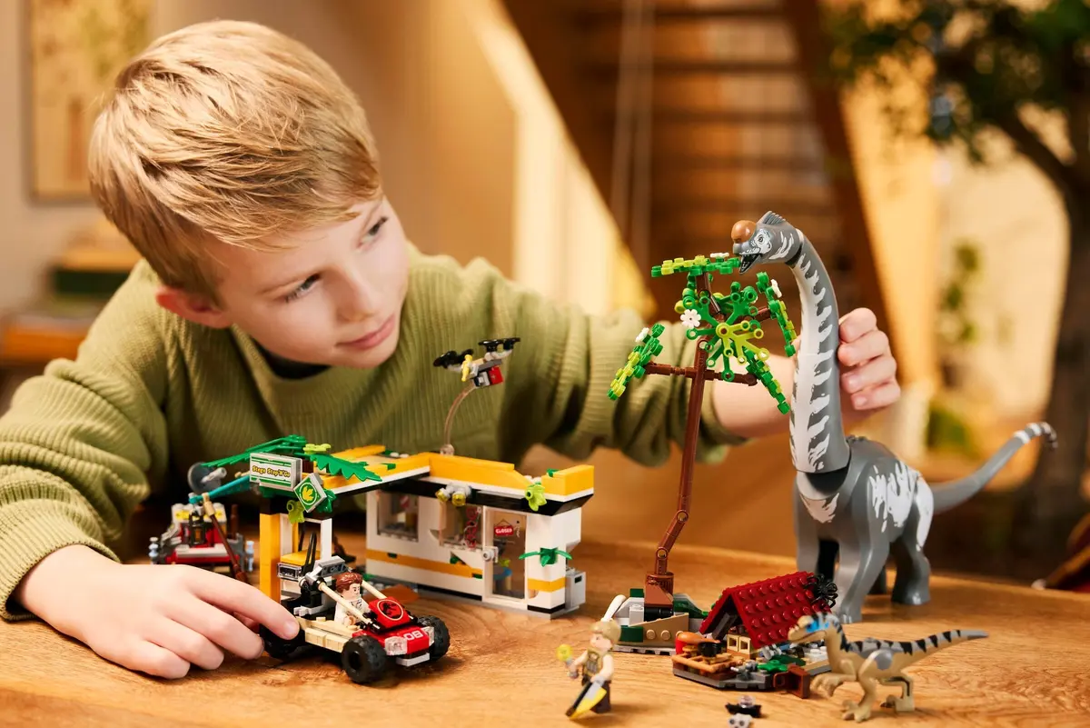 LEGO Jurassic World 76973 Raptor & Titanosaurus Tracking Mission set, image 4