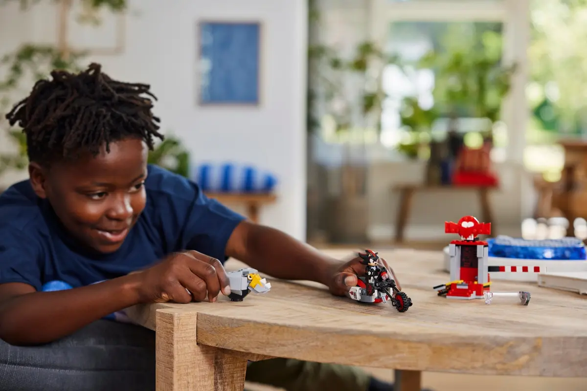 LEGO Sonic the Hedgehog 76995 Shadow's Escape set, image 8